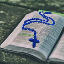 BONITTER 1 Pieza Collar Hecho A Mano Con Nudo Y Dije De Cruz En Cordón Azul Arcoíris, Colorido Y Ligero, Collar Católico Y Espiritual Para Oración, Regalo En Cuerda Para Niños, Niñas, Mujeres Y Hombres
