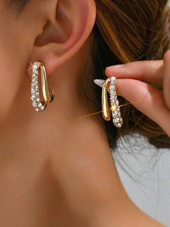 2pcs Fashionable Classic European & American Style Eagle Beak Water Drop Shaped, Rhinestone Spiral, Round Hoop Knot, Round Disc Pearl Flower Stud Earrings, Faux Pearl Design Jewelry, Gold Alloy Electroplated, Suitable For Women's Daily Outfit, Holiday Party Gift, Exaggerated Curved Water Drop Shape