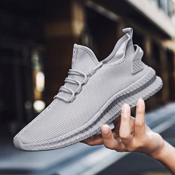 Men's Fashionable Plus Size Breathable Slip-Resistant Lightweight Casual Sports Shoes