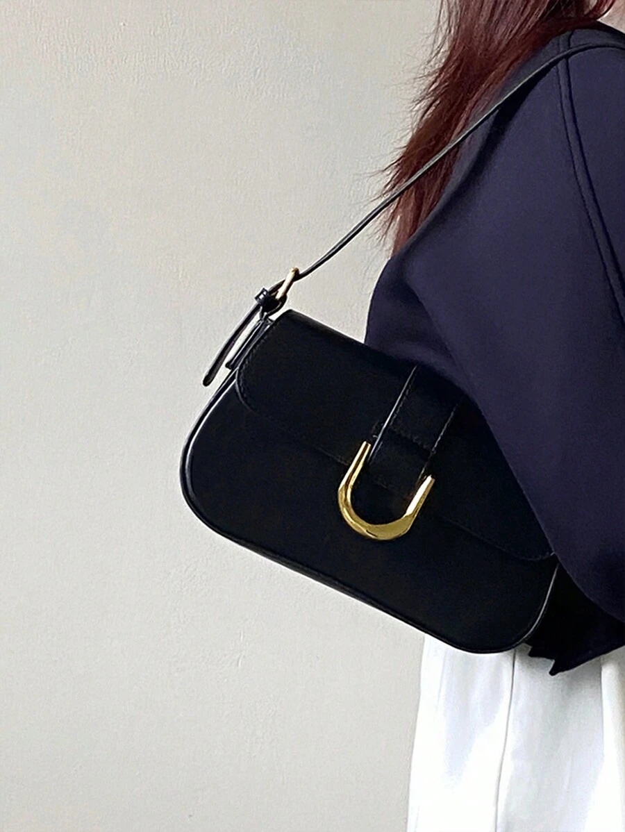 勃艮第红色复古风格人造皮革迷你方形单肩包，配有可拆卸双肩带，适合女孩、女士、学生、年轻专业人士、办公室使用、通勤、休闲装 - 黑色 - 查看 1