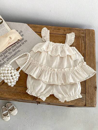 夏季新款女婴服装，时尚女婴两件套，甜美荷叶袖吊带背心+纯色短裤