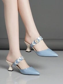 Tacones altos de stiletto de punta afilada y escote bajo para mujer