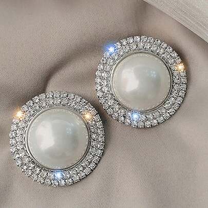 2入組假珍珠和鑽石嵌入耳夾（不需要耳洞）優美的圓形設計，適合女性日常佩戴和婚禮派對新娘的耳環