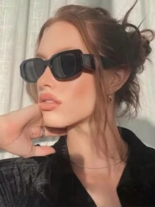 1 Peça Óculos de Sol Femininos com Dobradiça de Metal e Design de Armação Quadrada Simples, Ideal para Uso Diário, Viagem, Festa de Dança, Óculos de Sol Boho, Acessórios de Praia para Mulheres, Óculos de Sol, Tons, Básicos e Combina com Suéter, Denim, Moletom, Jaqueta, Vestido e Camisa de Manga Longa, Sombra Elegante, Passeios em Família, Viagem, Férias, Verão, Praia, Viagem, Exterior - Preto - Visão 1