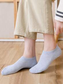 20 Pairs Of Women's Socks, Invisible Socks, Boat Socks, Short Socks, Black Socks, White Socks, Ankle Socks,Women Socks,Breathable Design Details, Anti Slip Design, Moisture Wicking, Can Be Worn With Various Clothing, Suitable For Various Activities And Holidays, Can Be Worn All Year Round, Color Combinations Are Random.