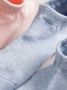 20 Pairs Of Women's Socks, Invisible Socks, Boat Socks, Short Socks, Black Socks, White Socks, Ankle Socks,Women Socks,Breathable Design Details, Anti Slip Design, Moisture Wicking, Can Be Worn With Various Clothing, Suitable For Various Activities And Holidays, Can Be Worn All Year Round, Color Combinations Are Random.