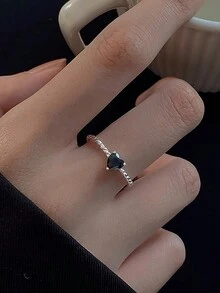 1枚心形黑色戒指，时尚简约设计，适合日常佩戴 - 戒指 - 查看 4