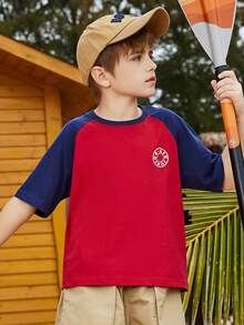 夏季時尚字母印花彩色拼接休閒T卹，設有網眼紗袖設計，適合青少年男孩 - 紅色 - 查看 7