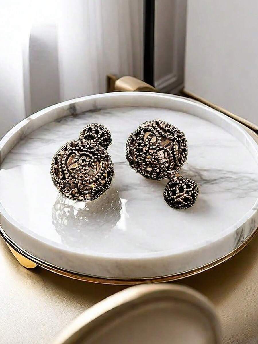 1pair Vintage Hollow Out Flower Pattern Dual-Purpose Earrings For Women, Chic & Versatile Hollow Ball Stud Earrings, Fashionable & Personalized Ear Jewelry - Ball Earrings - View 1