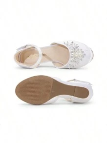 Girls Dress Shoes Toddler Little Big Girls Heels Low Wedge Pumps Hook-And-Loop Straps With Pearls Rhinestone For Flower Girl Princess Wedding Party,The Low Wedge Heel Is Set On A Slip-Resistant Outsole That Allows For Greater Stability And Balance. - trắng - Xem 8