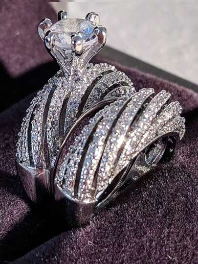 優雅時尚情侶戒指套裝-合金材質，配有合成鑽石和寶石拼貼。搶眼優雅的結婚或週年慶聲明