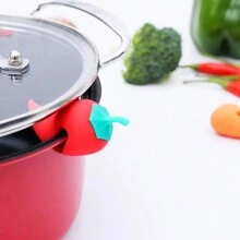 1個硅膠鍋蓋夾防溢裝置,可愛的胡蘿蔔、辣椒和雞腿造型,廚房小工具