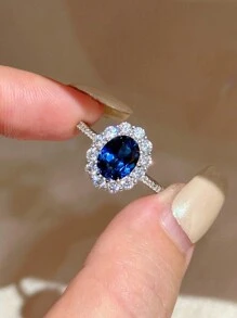 绿宝石雕刻 S925 纯银蓝宝石和椭圆形方晶锆石戒指 - 白色 - 查看 4