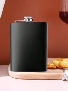 1pc 6oz/8oz Stainless Steel Hip Flask, Square Flask - Perfect Gift For Family, Friends, And Christmas - Durable And Easy To Clean