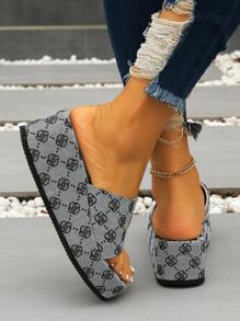 Women's Plus Size Thick Bottom Slippers, 2024 Summer New Square Toe Strap Platform Sandals - Silver - View 5