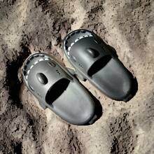 Sharky chanclas de tiburon para hombres. - Multicolor - Ver 4