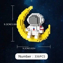 Small Particle Astronaut Building Blocks Toy- Creative Glowing Brick Blocks Decoration For Most Scene, Strengthen Hand-Made Ability, Christmas Gift Room Decoration