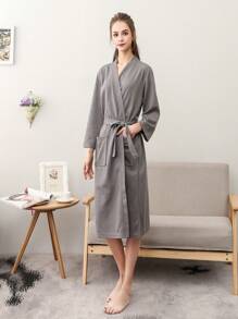 1pc Lightweight Fashionable Home & Beach & Couples & Skin-Friendly & Simple Grid Pattern Bathrobe With Quick Water Absorption Summer Wedding Home Bathroom Decor Back To School - Grey - View 1
