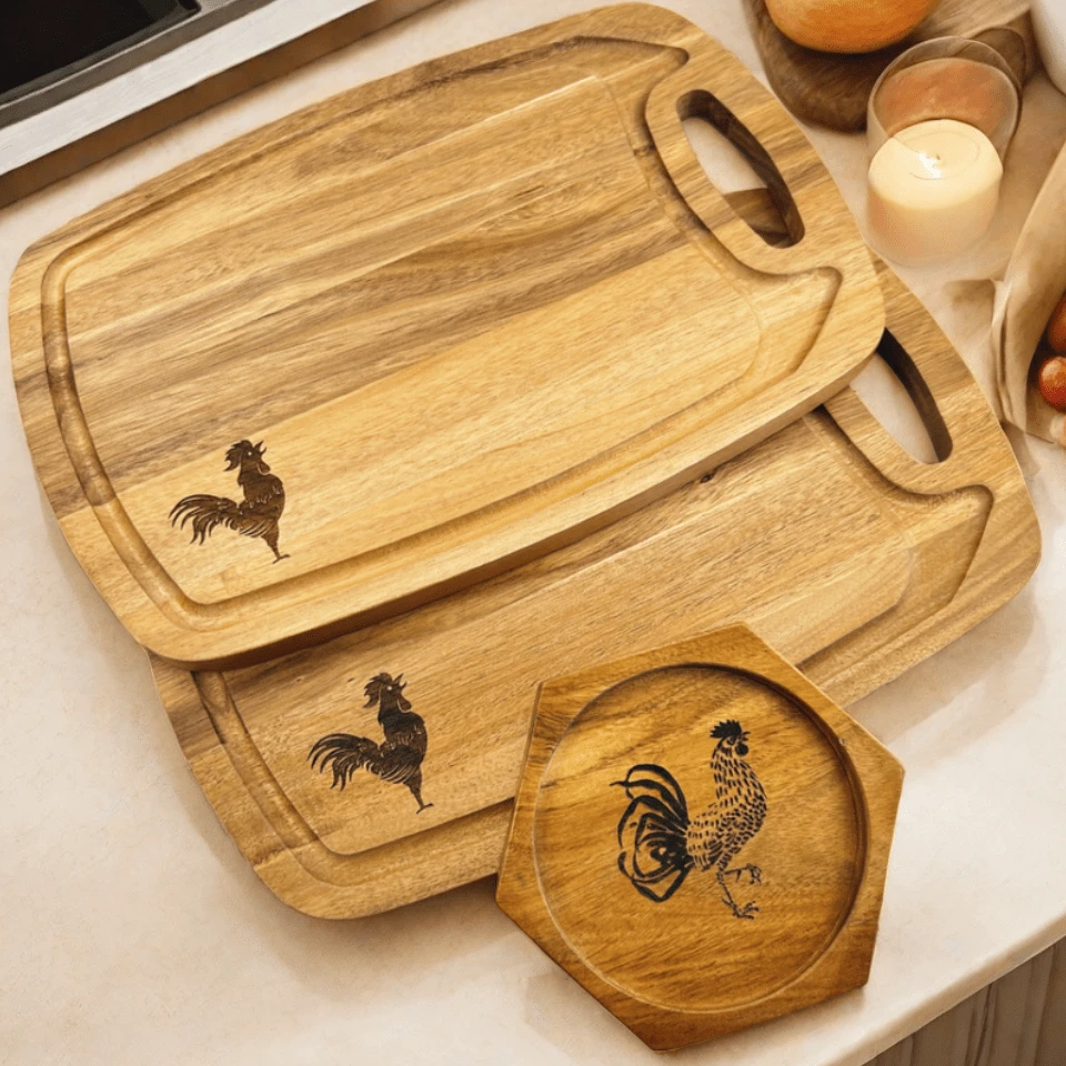 1入組實木雞標切割板，適用於廚房奶酪和熟食板，帶有滴水槽和手柄，有機木質切割板帶有滴水槽，適用於肉類和蔬菜，六角托盤適用於甜點，咖啡和飲料，裝飾托盤