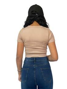 Blusa de color neutro con tela estreche - Beis - Ver 3