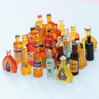 Mini Convenience Store Simulation Micro-Scale Play House Tiny Wine Bottle DIY Accessories, Small Bottle Reward Gift, Mixed Liquor Bottle For Home Garden Decor, Resin Material Solid, Gift For Friends, Students, Holiday Favor Gifts Birthday Graduation Room Decor