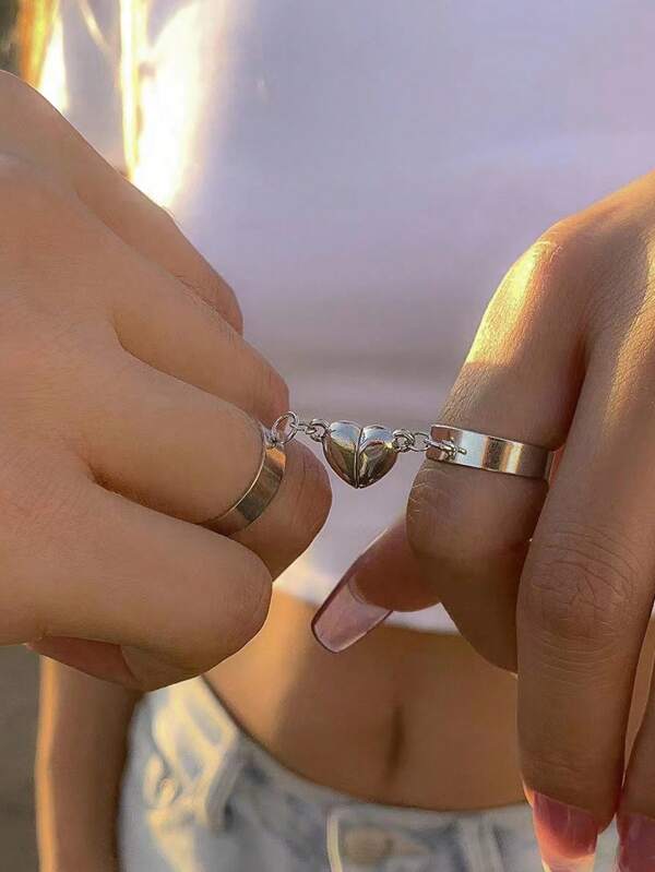 2 Stück magnetisch anziehender herzförmiger Ringset, verstellbarer Schlicht-Bandring mit Kette, Paar-Ringe Valentinstag, Mutter, Muttertag, Geschenk