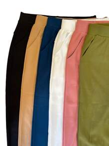 Pantalón con bolsas casual en corte recto - Negro - Ver 5