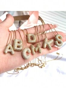 1 Peça de Novo Colar de Pingente de Letra A-Z com Micro Pavé de CZ de Luxo, Colar de  de Letra de Nome Inicial masculino e feminino, eletroplatedo com ouro de 18k.