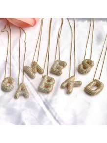 1 Peça de Novo Colar de Pingente de Letra A-Z com Micro Pavé de CZ de Luxo, Colar de  de Letra de Nome Inicial masculino e feminino, eletroplatedo com ouro de 18k.
