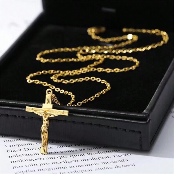 VKHK 1 pezzo Collana in acciaio inossidabile placcata in oro 18K con croce cristiana di Gesù, gioiello regalo per uomo e donna