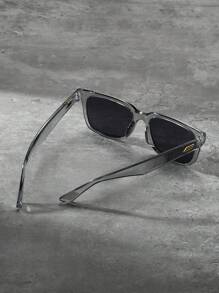 1 stuk modieuze oversized Y2k retro-modebril voor buitensporten, autorijden, reizen en strand in de zomer. Casual zonnebrillen, accessoires, strandaccessoires, brillen, zonnebrillen, looks, straatstijl en pak voor trui, jas, sweatshirt, hoodie, leren broek en cargobroek. y2kfestival voor zomerstrandvakantie, buiten, reizen.