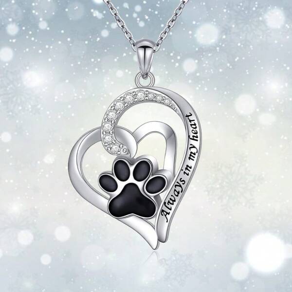 قلادة أنيقة ذات شكل قلب رقيق مزينة بطبعة نمط قدم كلب صغير - هدية مثالية للعائلة والأصدقاء في عيد الميلاد وعيد الحب والأم