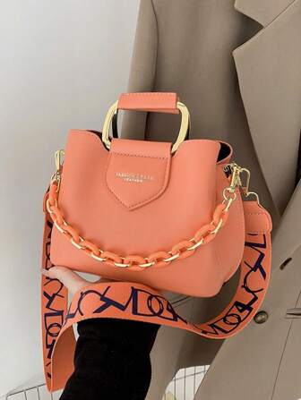 Sac à bandoulière mini stylé et de haute qualité, sac bandoulière à large bandoulière à la mode, sac seau chic au design tendance, convient pour les sorties, avec porte-monnaie