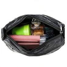 Nova Bolsa Feminina de Textura Macia, Fashionable e Atmosférica, Bolsa a Tiracolo Versátil, Bolsa a Tiracolo com Capacidade Grande, Zíper com Padrão de Flor, Orientação Aleatória