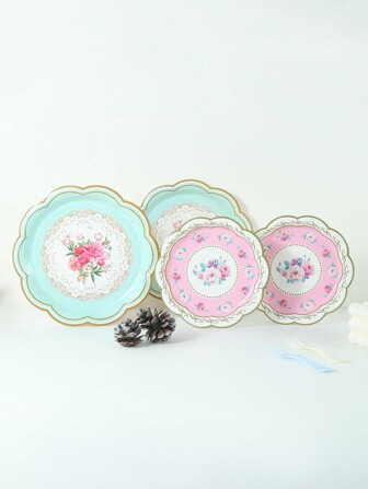 16 件 7 英寸/9 英寸一次性餐盘，采用独特的花形设计，适合各种主题派对、日常使用和婚宴