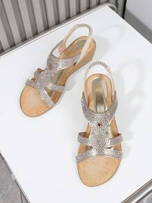 2024 Mới Mùa hè Hình trái tim Thiết kế hoa Của phụ nữ Dép xăng đan Với Pha lê Chỉnh trang , Nêm Giày cao gót - Vàng - Xem 2