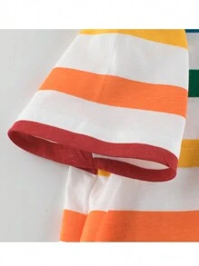 Nueva camiseta de manga corta y cuello redondo con rayas de colores para niños jóvenes en verano