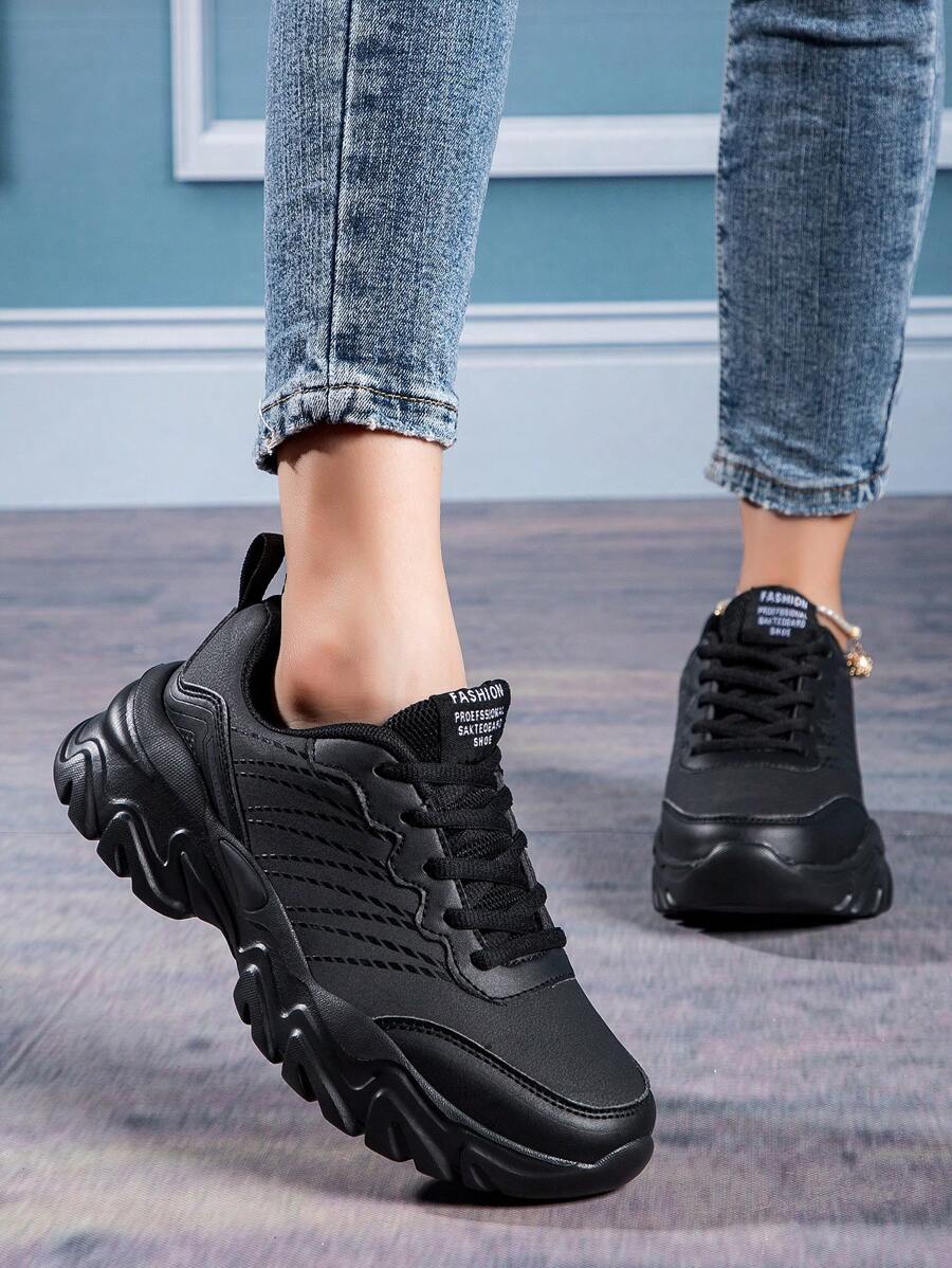 New 2024 's Sports Shoes, Lightweight, Fashionable And Versatile Casual Shoes - Black - View 1