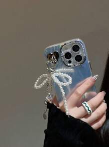 情人节美学大号心形仿珍珠和蝴蝶结链时尚手机壳，适用于 15 Pro Max、 14、 13 和 12，简约防摔设计，适合女性，防水防震防刮 - 白色 - 查看 2