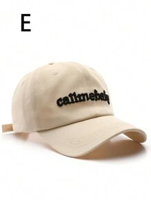 1 款男女通用时尚棒球帽，带“CALL ME BABY”刺绣