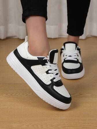 Women's Casual Sports Shoes, Lace-Up Low Cut Walking Shoes With Soft Flat Sole And Round Toe, Versatile Skateboarding Shoes, Student Shoes, White Bottom Shoes