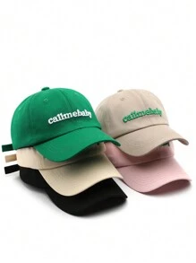 1 款男女通用时尚棒球帽，带“CALL ME BABY”刺绣