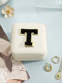 1入組極簡風格字母設計首飾盒,適用於戒指、項鍊、耳環等等 - 白色黑字母 - 查看 18