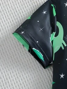 Young Boy Comfortable Glow-In-The-Dark Cartoon Dinosaur Pattern Pajama Set, Summer (Glow Effect Only Under UV Light) - Black - View 5
