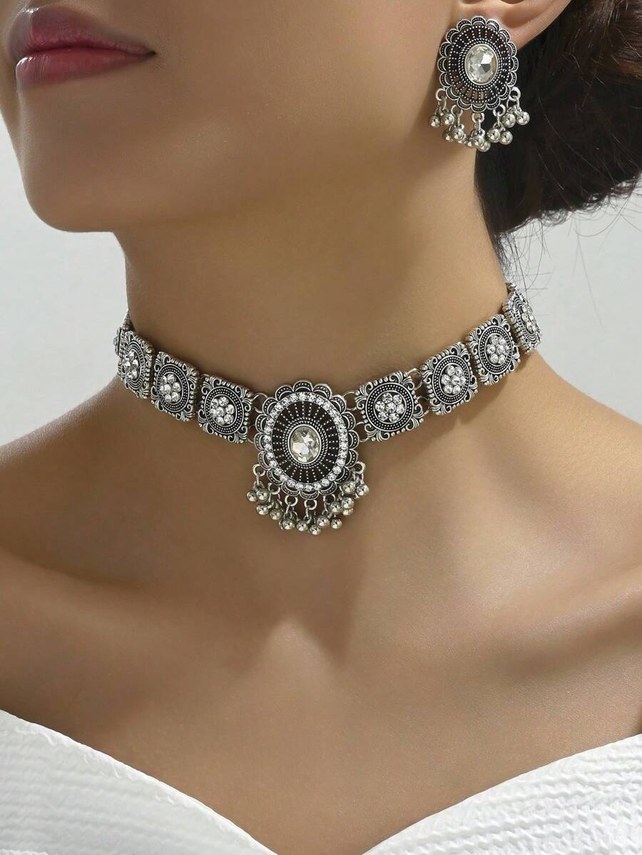 1 chiếc vòng cổ nhỏ giọt phong cách cổ điển thời trang đơn giản và 1 đôi bông tai nhỏ giọt cá nhân hóa cổ điển dành cho nữ - Màu Bạc Cổ - Xem 1