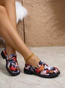 Women's Mary Jane Shoes With Floral Fabric & Strap Design, Chunky Heel & Comfortable Round Toe, Buckle Closure