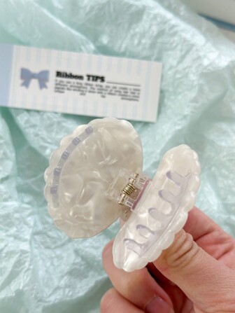 OUSEON A Stylish And Sophisticated White Shell Hair Clip With Rhinestones, Exuding Unique Design And Versatile Elegance - Perfect For Fashionistas Elegant,School Hair Claws Claw Clips Hair Clips Hair Jaw Clip Hair Clamps Hair Clutch Hair Catcher Clip, School Stuff, College Fall Winter Hair Accessories For Women For Vacation Outfits Woman