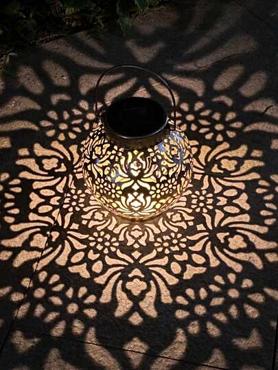 1pc Outdoor Waterproof Solar Powered Lamp, Metal Iron Craft With Pattern Projection, Suitable For Courtyard Garden Decoration, Lantern Landscape Balcony Ambient Hanging Lamp, Valentine's Day Gift Birthday Gift Fall Decor House Decor Outdoor Decor