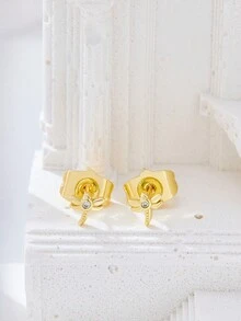 2入組 新款時尚立體氧化鋯心形裝飾開口式耳環,適用於女性、情侶、情人節禮物和母親節禮物,款式包括蜻蜓、兔子、心形、蝴蝶、月亮、海豚、大象和飛機 - 金色 - 查看 5