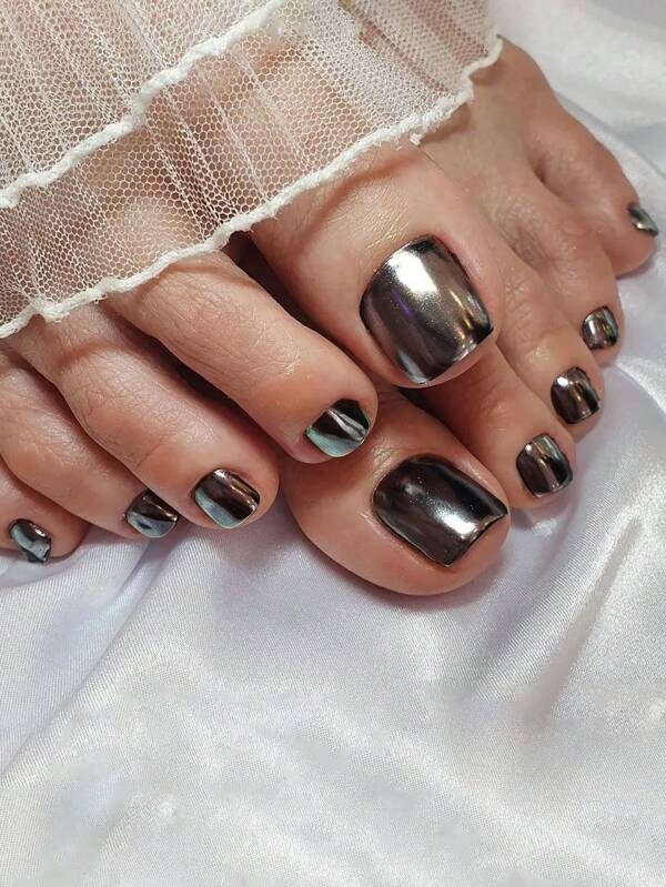 VV MEI JIA ER 24pcs Y2K Chrome Mirror Square Toe Nails,Black Cool Fake Nails, Full Cover Press On Nails Design, Glossy Artificial Fake Foot DIY Nail Art Tips & 1sheet Tape & 1pc Nail File Nail Supplies